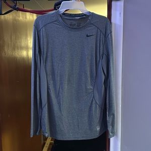 NIKE PRO COMBAT LONG SLEEVE COMPRESSION - SIZE MEDIUM